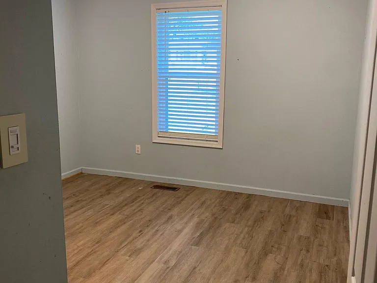 2305 Belview Rd — Photo 8