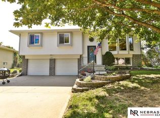 3401 Henery Rd, Bellevue, NE 68123
