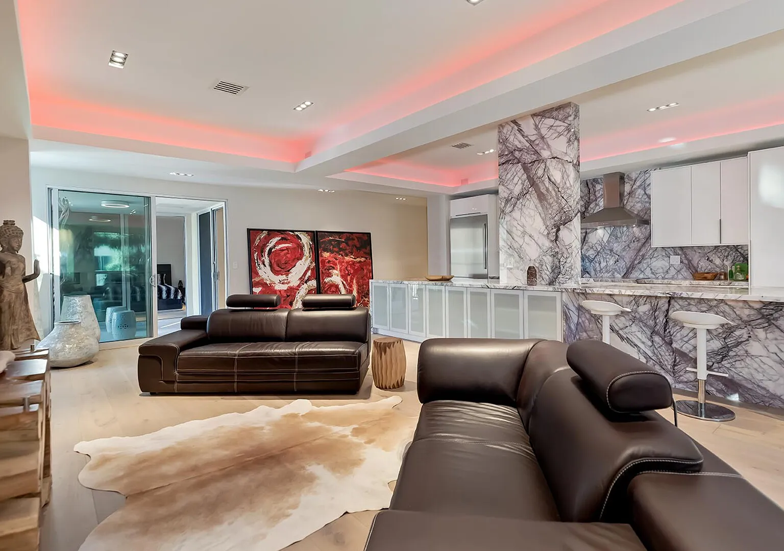 Remodeled Large 2bd/2ba, Ultra Luxury Condo, Prime Beverly Hills 90210 — Photo 2