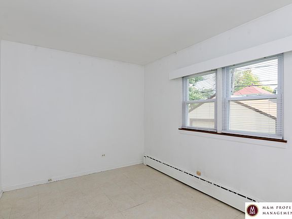 2nd image of 1014 S Oak Park Ave #1