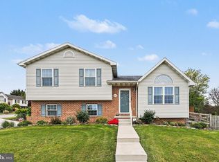 417 S Columbus Ave, Littlestown, PA 17340