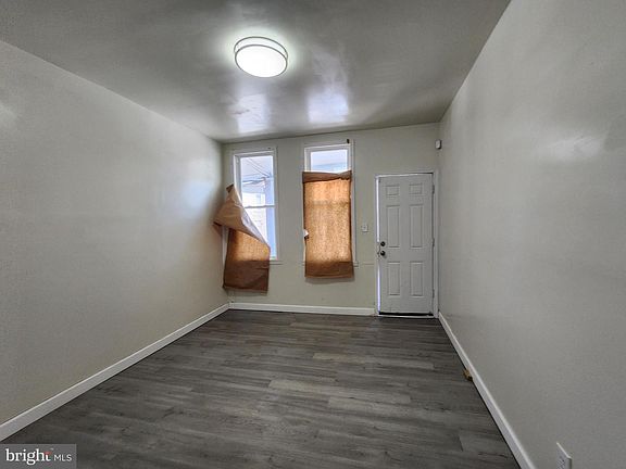 5th image of 2427 E Lanvale St