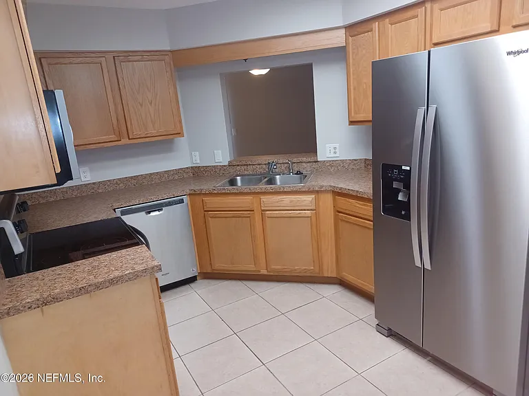 5860 Liska Dr — Photo 7