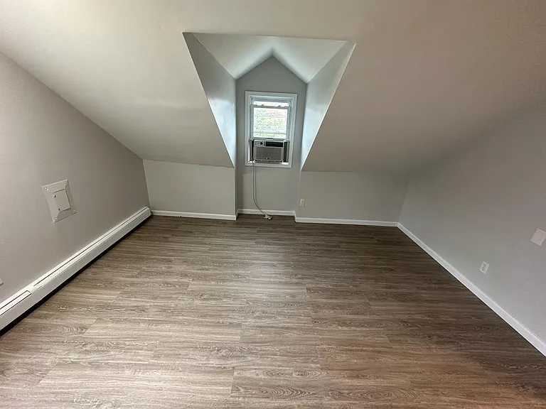 1114 Old Freehold Rd — Photo 23