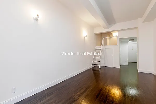 Rented by Mirador Real Estate | media 9
