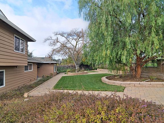 2nd image of 2383 Pleasant Acres Dr