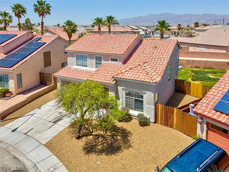 818 Holly Sprig Ct — Photo 41