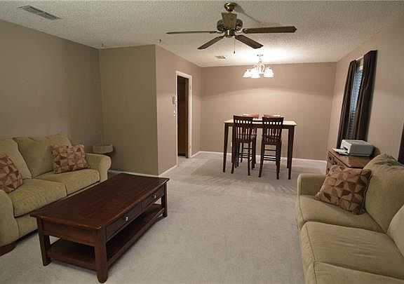 3rd image of 2920 Choctaw Trl