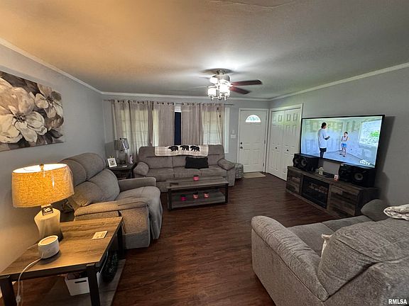 3rd image of 5323 N Longwood Dr