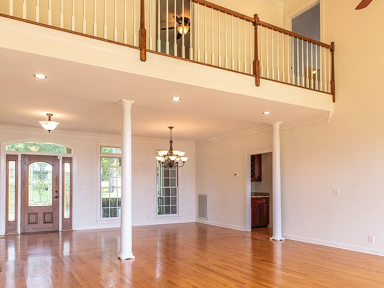 1711 Lawrence Rd — Photo 10
