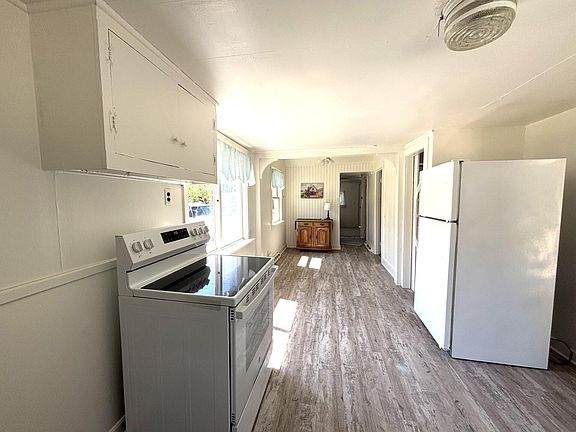 3rd image of 47 Winemack Street