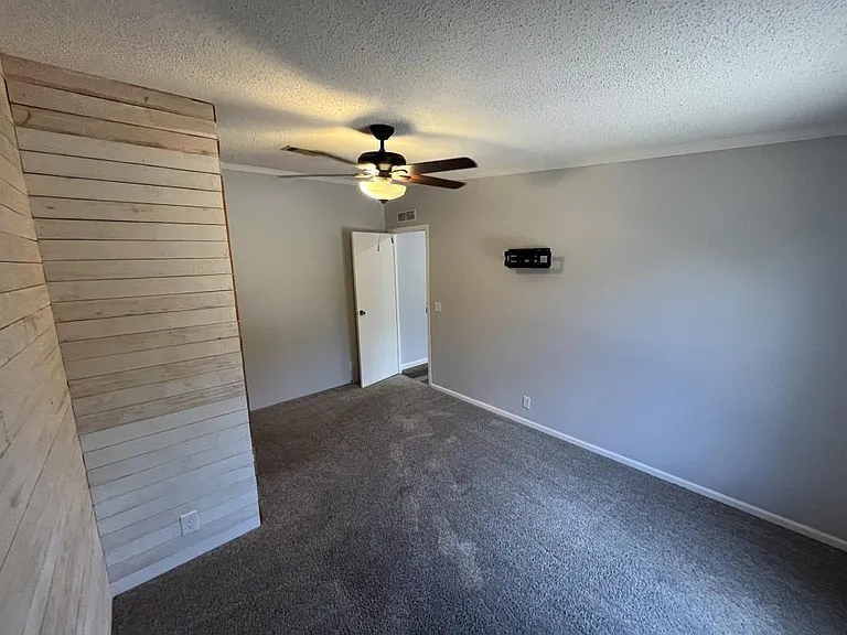1054 County Road 257 — Photo 5