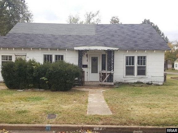 2nd image of 620 N 4th St