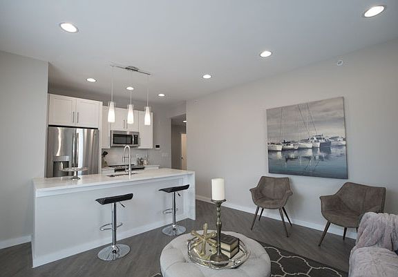 2nd image of 1508 Ridge Ave #401