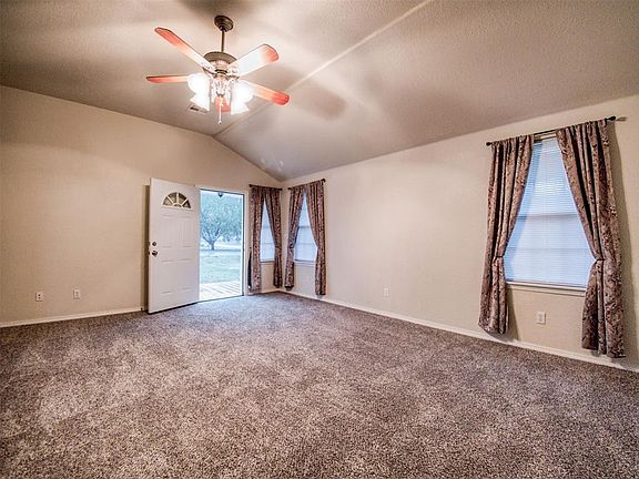 2nd image of 1609 N Jim Thorpe Blvd
