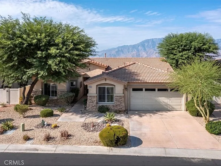 64355 Silver Star Ave — Photo 2