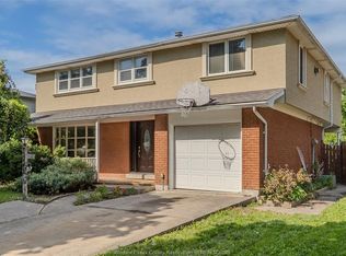 9880 Asgard Rd, Windsor, ON N8R1E2