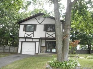 143 Dana Ave, Mastic, NY 11950