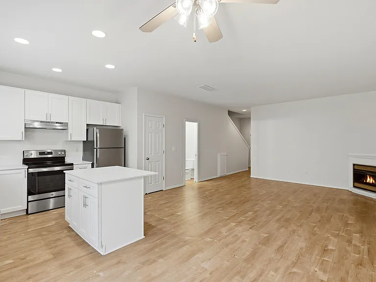 Bryant Street Townhomes — Photo 8