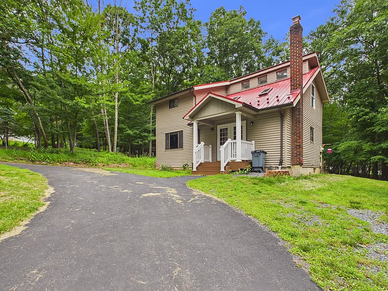 1186 Little Twig Rd #1 — Photo 4