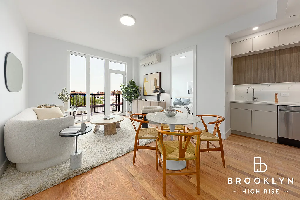 2667 Fulton Street — Photo 2