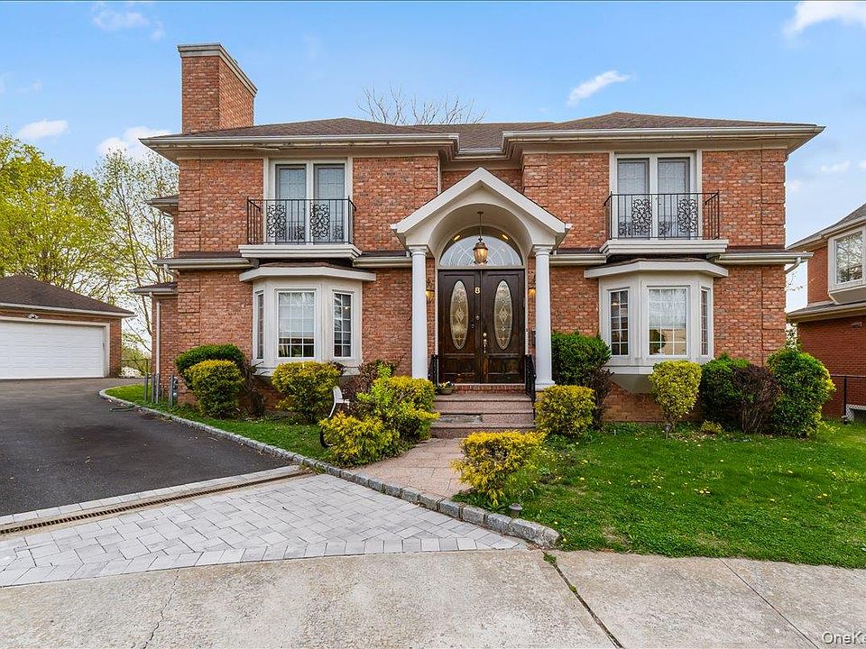 1st image of 8 Wesey Court