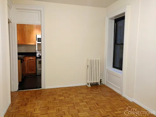 Rented by City Connections Realty | media 9