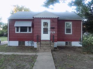 709 E Lyon St, Lyons, KS 67554