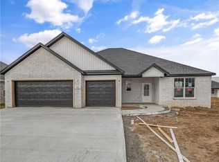 640 Dillon St, Bentonville, AR 72713