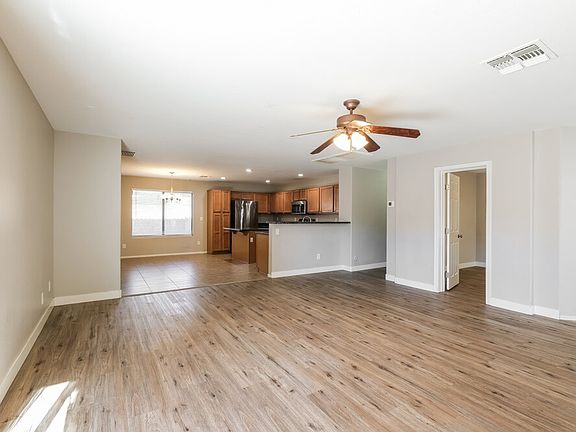 5th image of 2029 W Allens Peak Dr