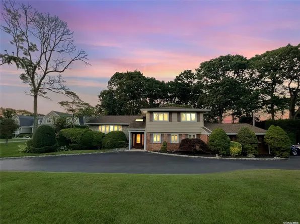 48 Juneau Boulevard, Woodbury, NY 11797