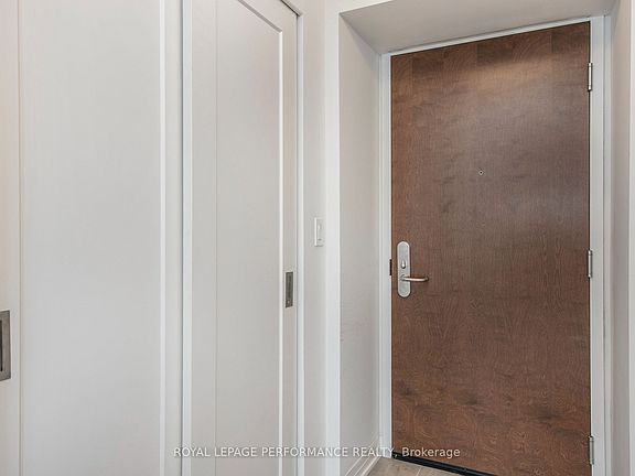 5th image of 805 Carling Ave #3808