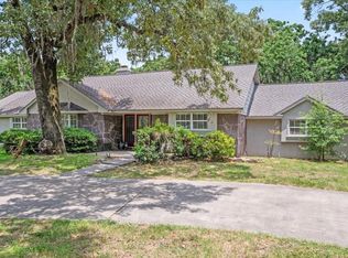 9502 Rolling Oaks Dr, Tomball, TX 77375