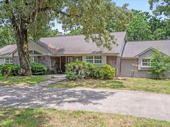 9502 Rolling Oaks Dr, Tomball, TX 77375