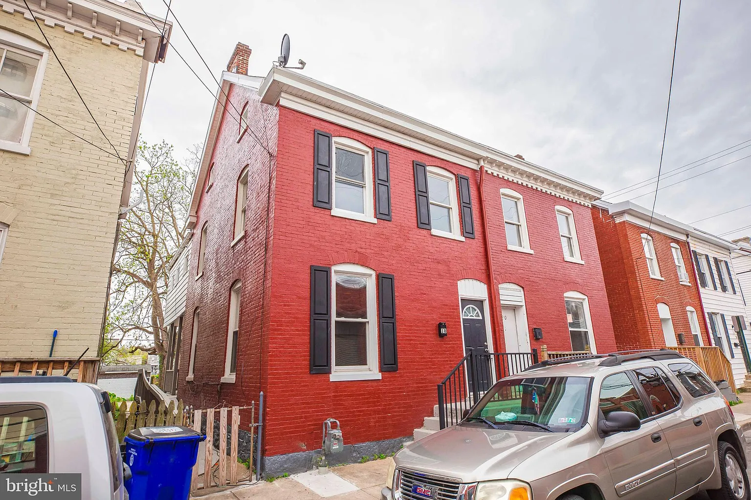 18 S Locust St photo 1