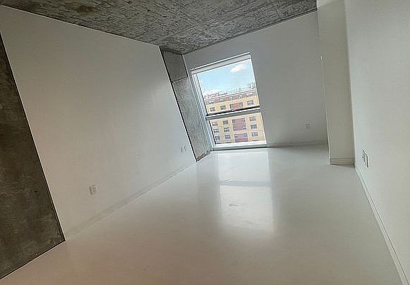 4th image of 158 E 126th St APT 614