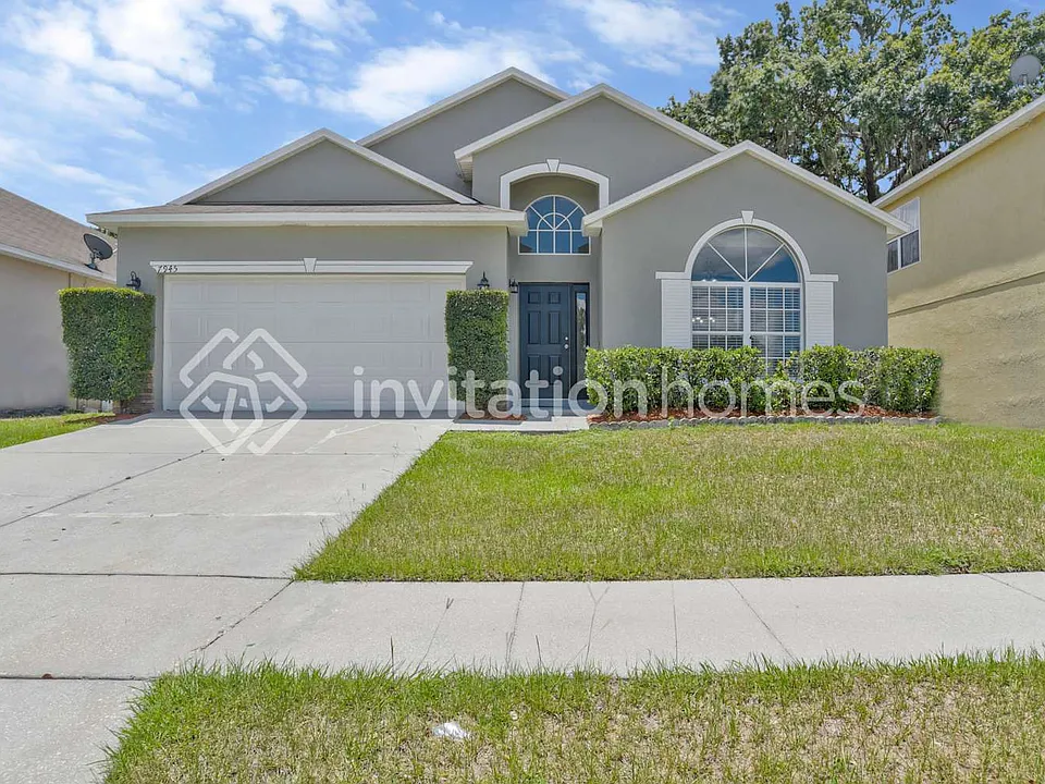 7945 Riffle Ln