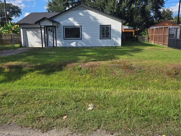 117 Treasure Dr, Houston, TX 77076
