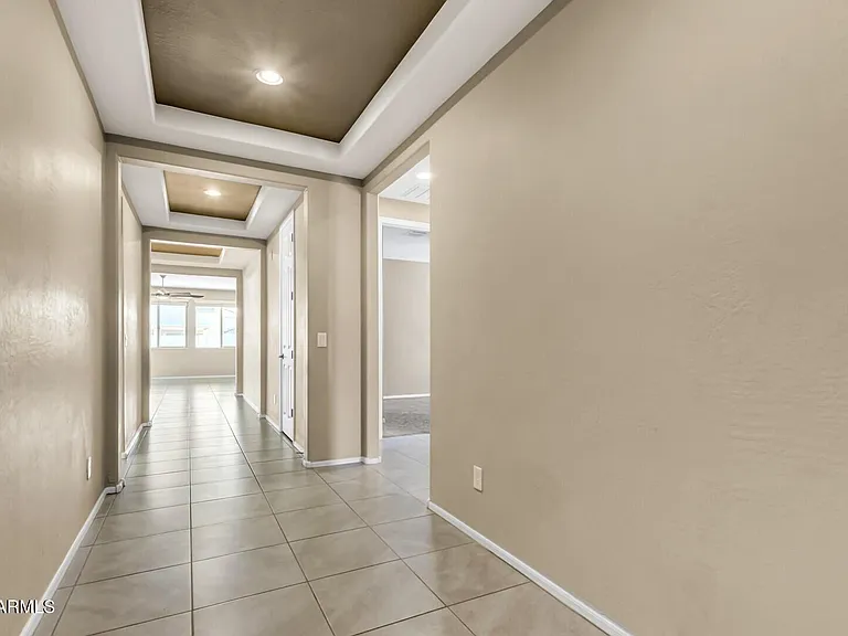 5429 W Lydia Ln — Photo 5