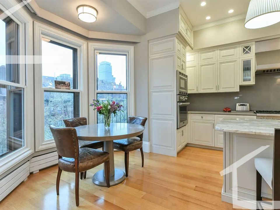 214 Beacon St. #3 Boston (Back Bay) Unit Photo 24