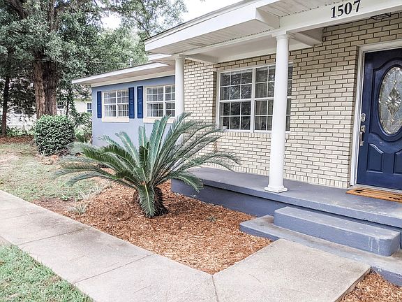 3rd image of 1507 Dacron Dr #301