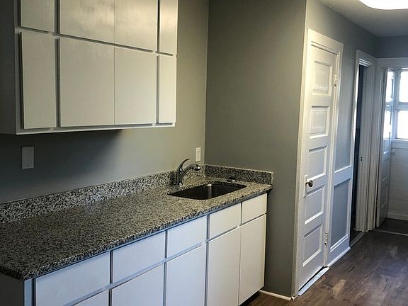 3rd image of 429 Blair Ave