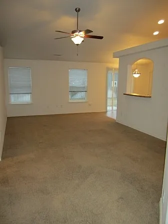 5007 Spirea Dr — Photo 2