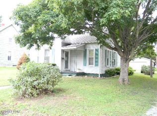 201 W Chester St, Pinckneyville, IL 62274