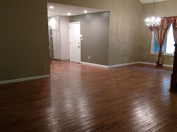 3rd image of 353 Beechwood Dr