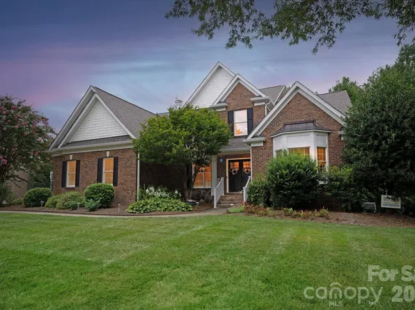 3009 Groves Edge Ln, Waxhaw, NC 28173