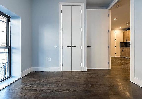 5th image of 416 Suydam St #1F