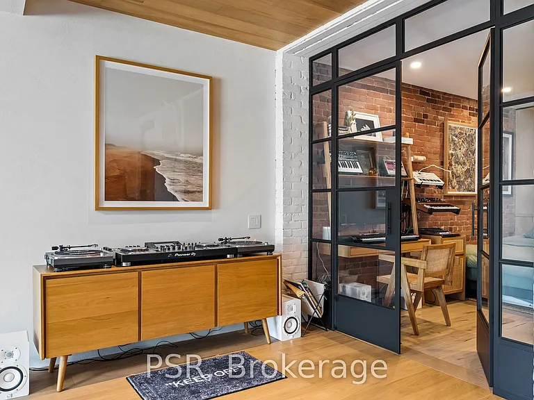 53 Palmerston Ave — Photo 20