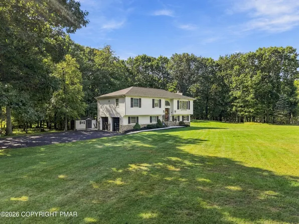 1 Colonial Dr, East Stroudsburg, PA 18302
