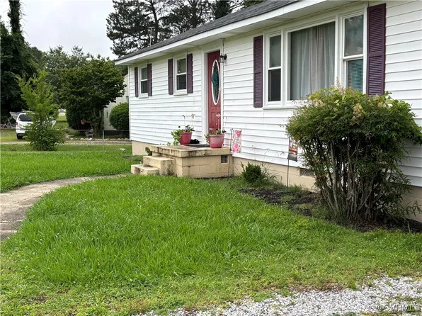 4704 River Rd, South Chesterfield, VA 23803